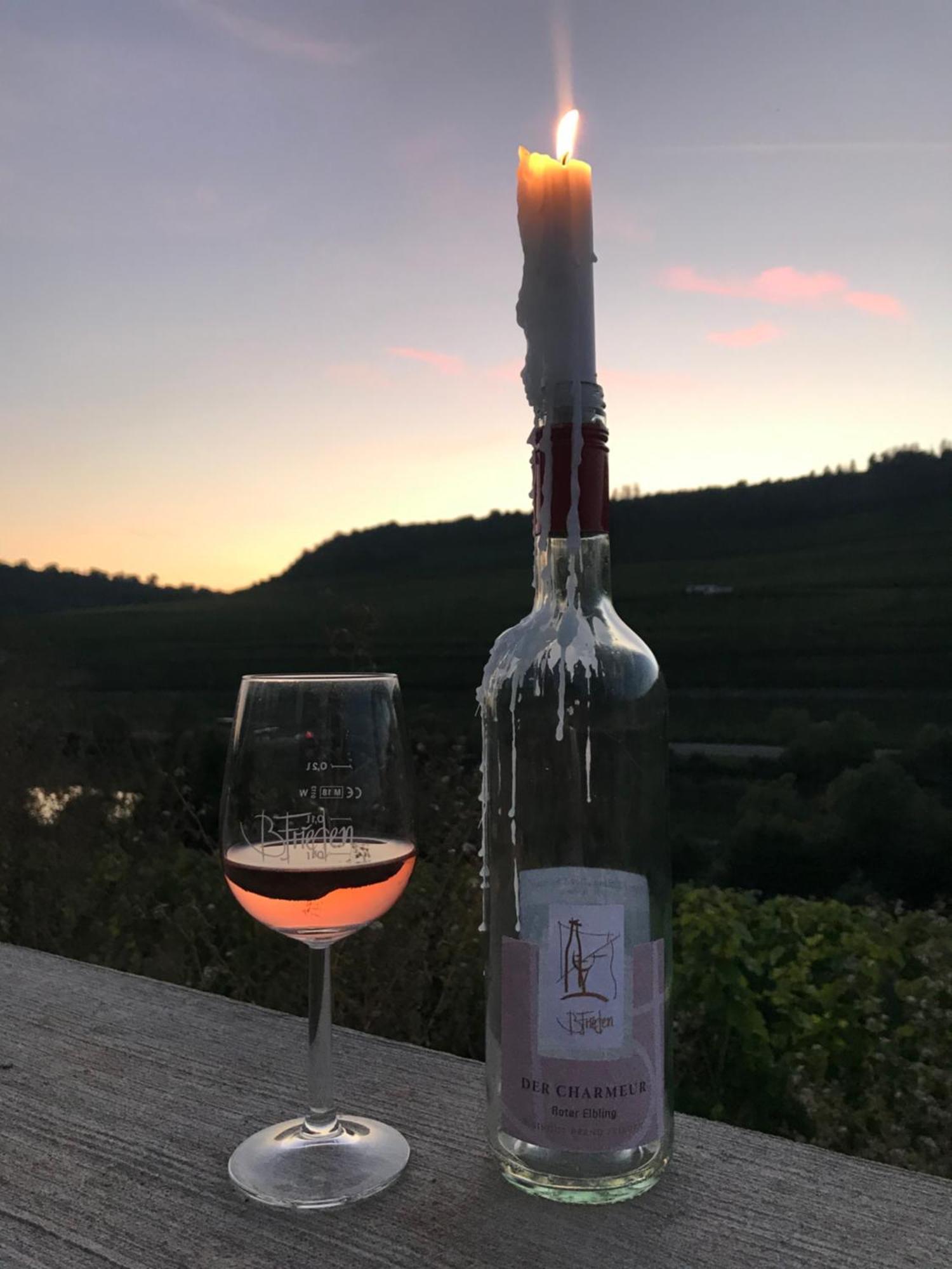 Gaestehaus Und Weingut Bernd Frieden Nittel Luaran gambar
